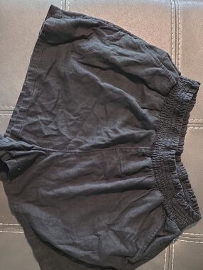 Universal Thread Black Elastic Waist Shorts